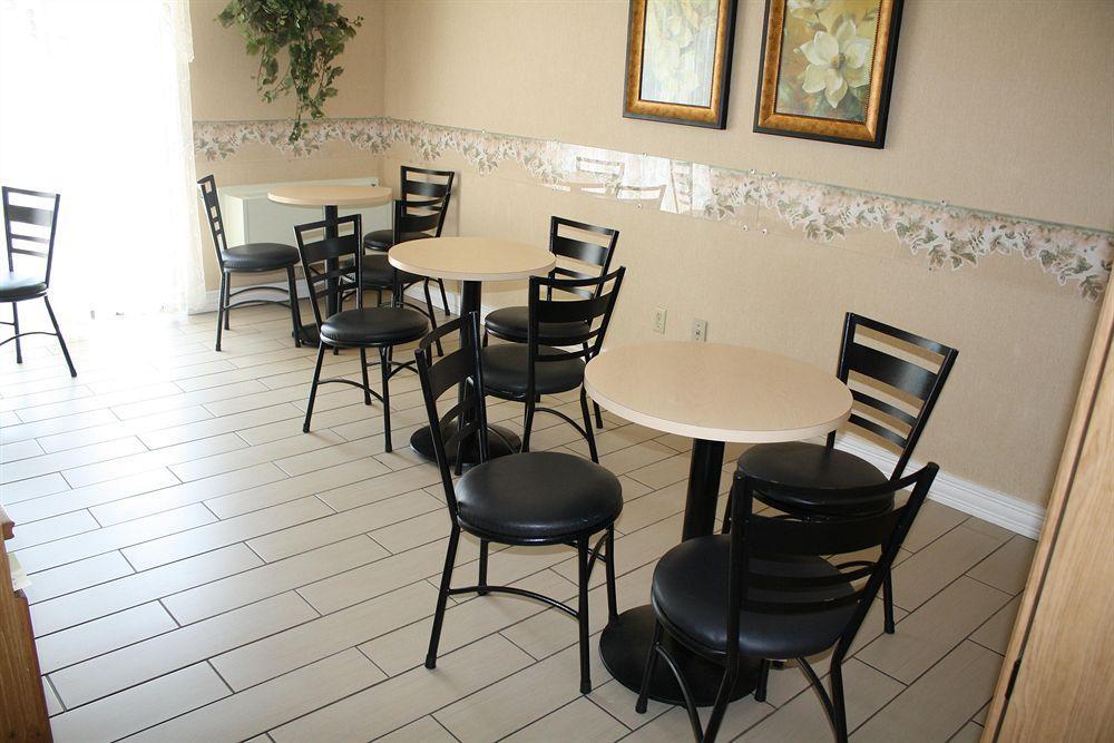 คอมฟอร์ท อินน์ โอริลเลีย ร้านอาหาร รูปภาพ